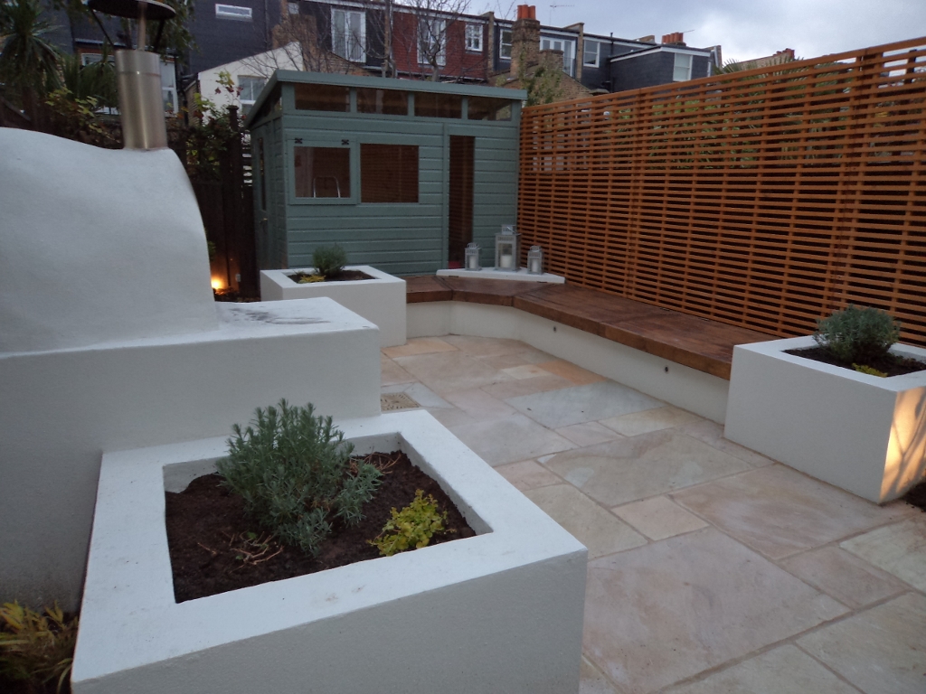 Contemporary urban garden in Balham